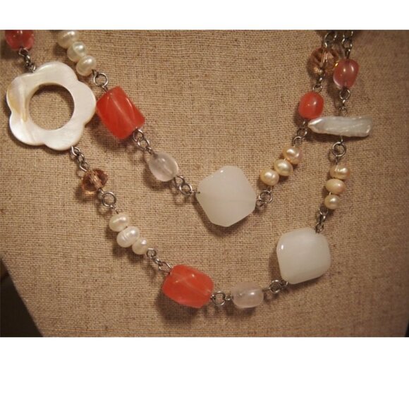 BLUSH Retired Premier Designs Necklace - Picture 1 of 3